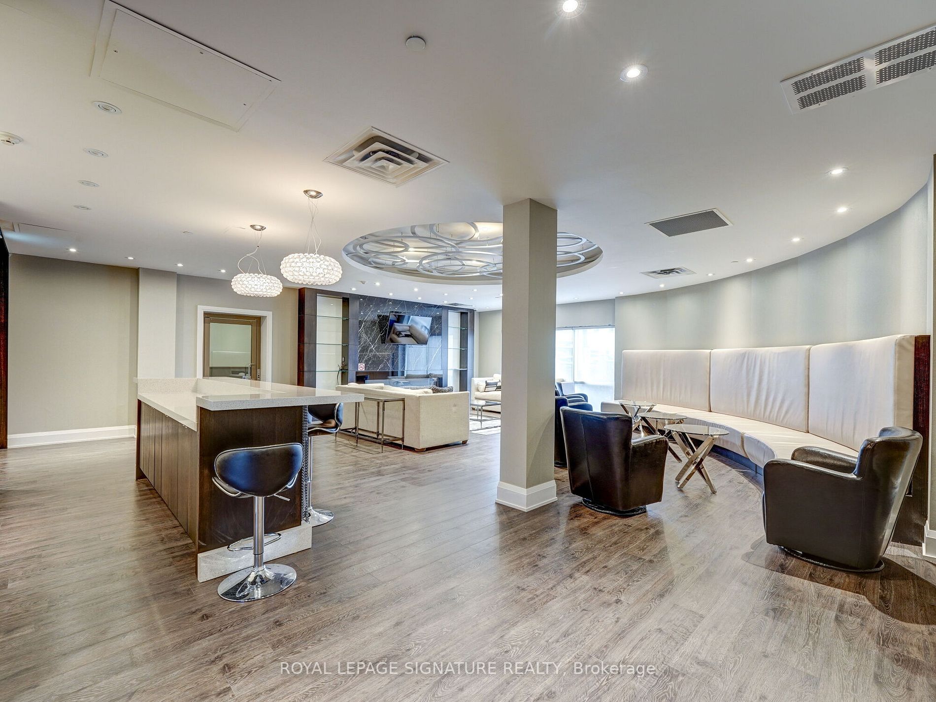 15277 Yonge St, #503