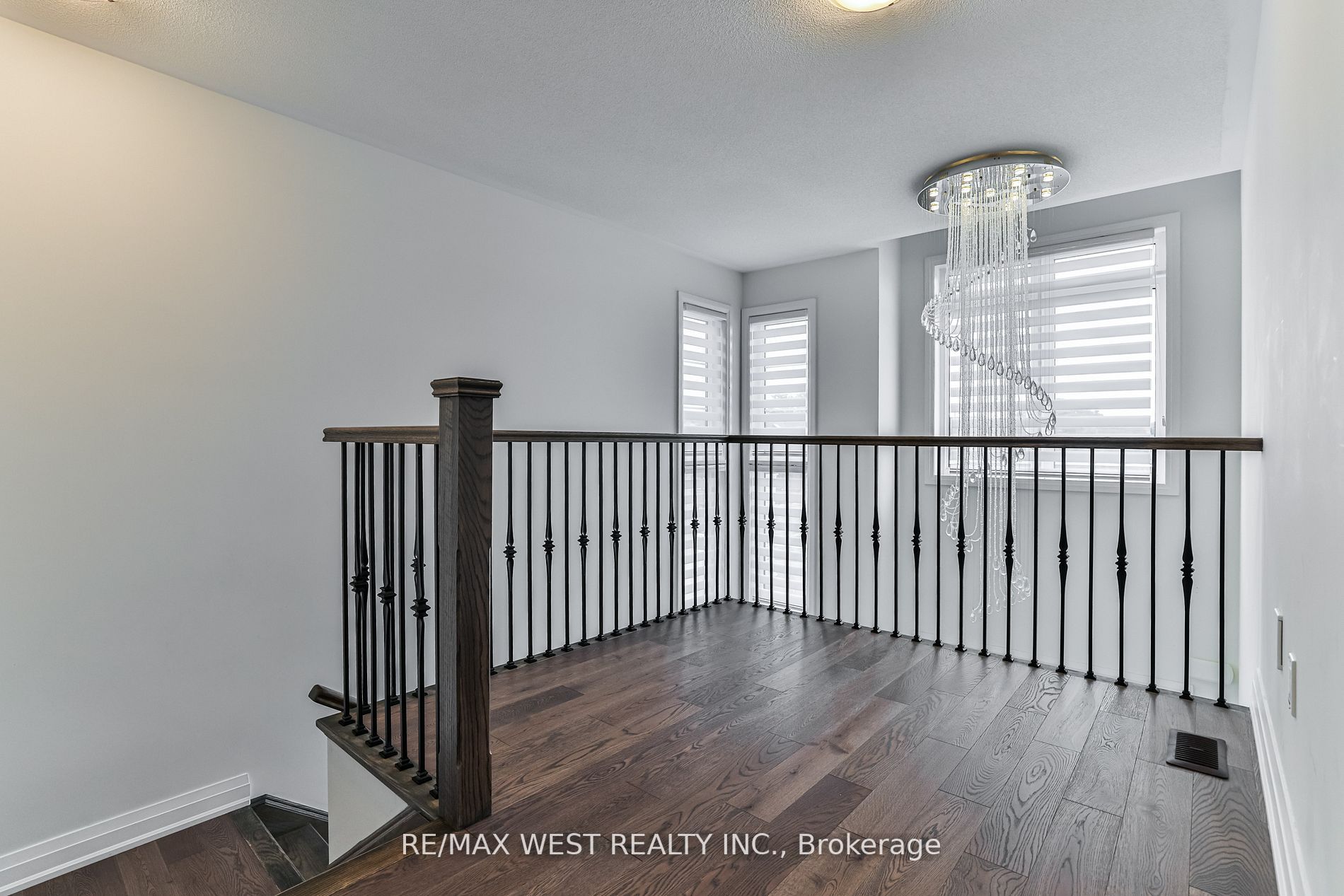 23 Jonkman Blvd