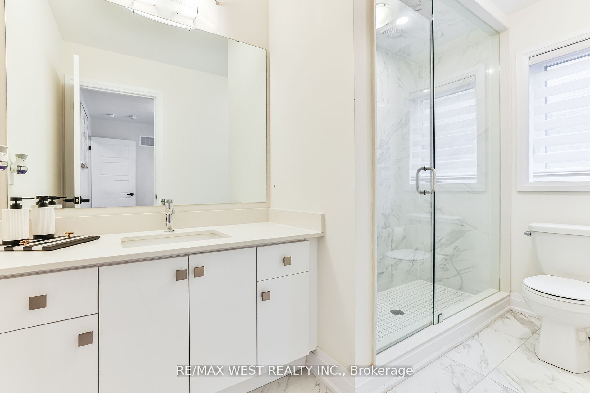 23 Jonkman Blvd