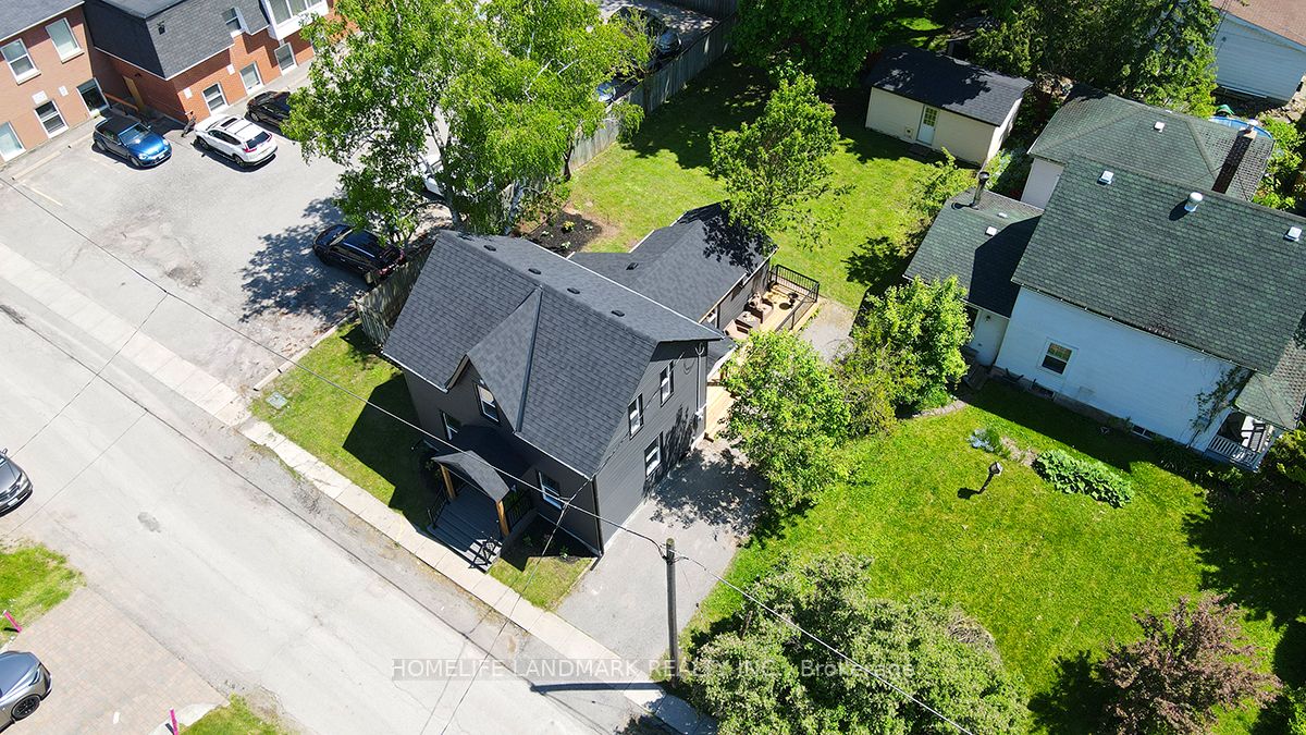 22 Duchess St