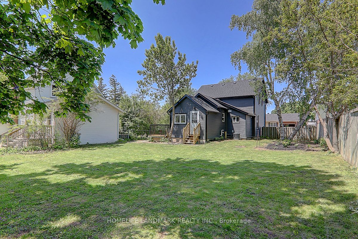 22 Duchess St