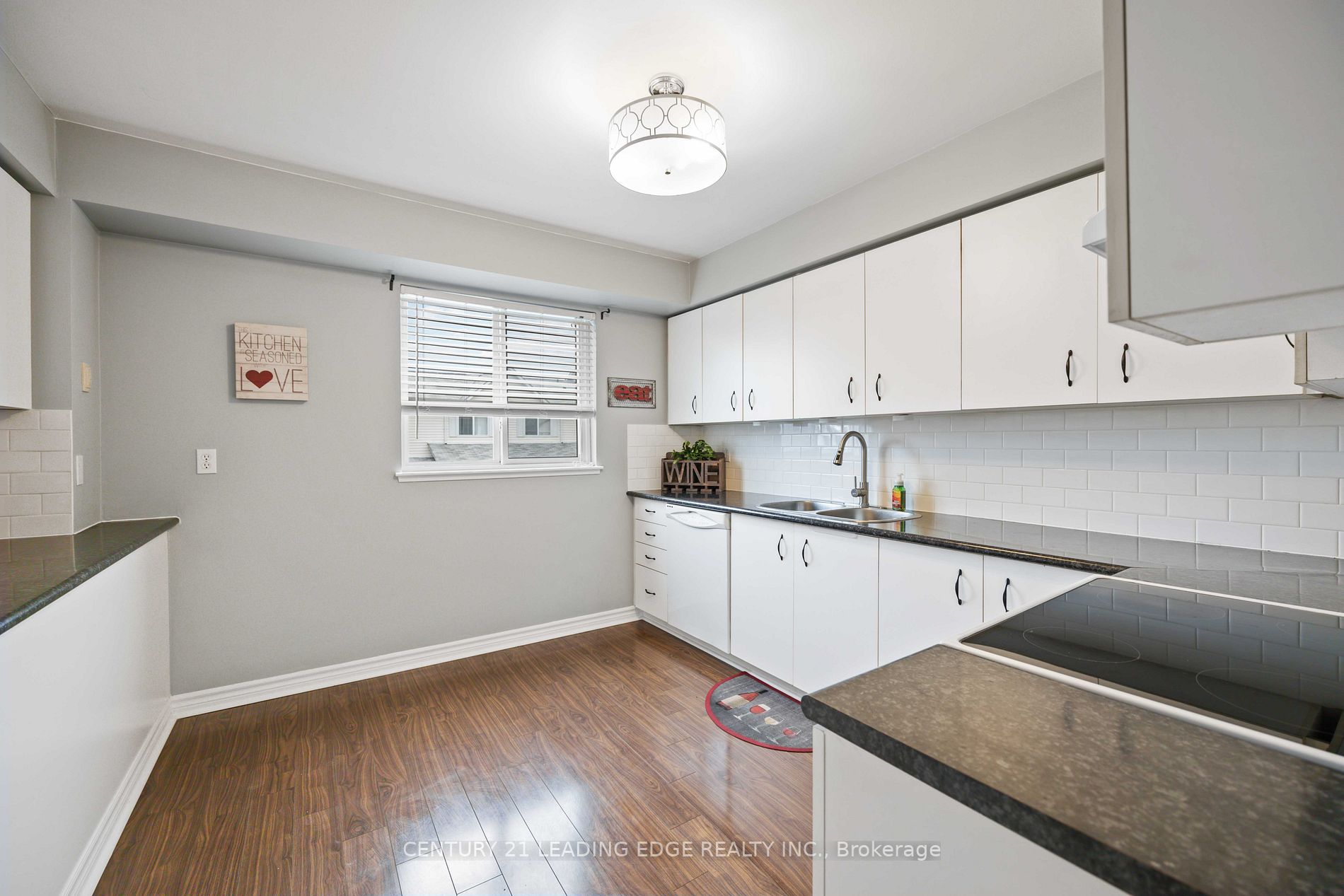 636 Gibney Cres, #39