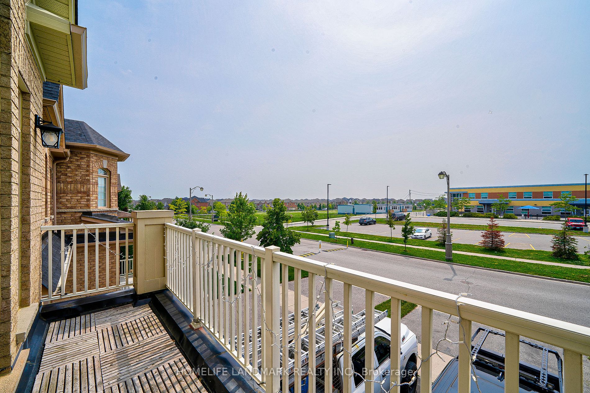 35 Yakefarm Blvd
