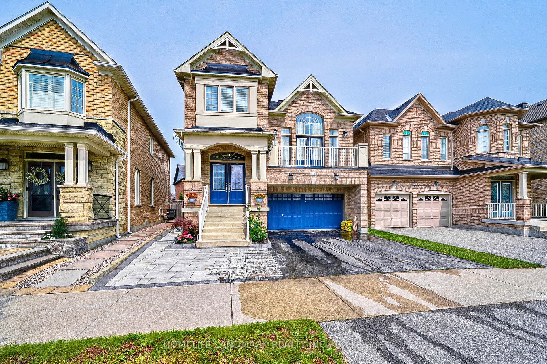 35 Yakefarm Blvd