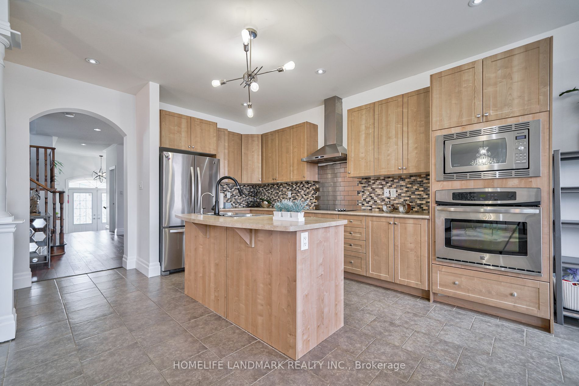 35 Yakefarm Blvd
