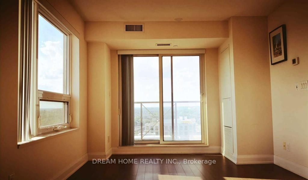 8200 Birchmount Rd, #1802
