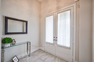 215 Elyse Crt