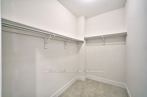 215 Elyse Crt