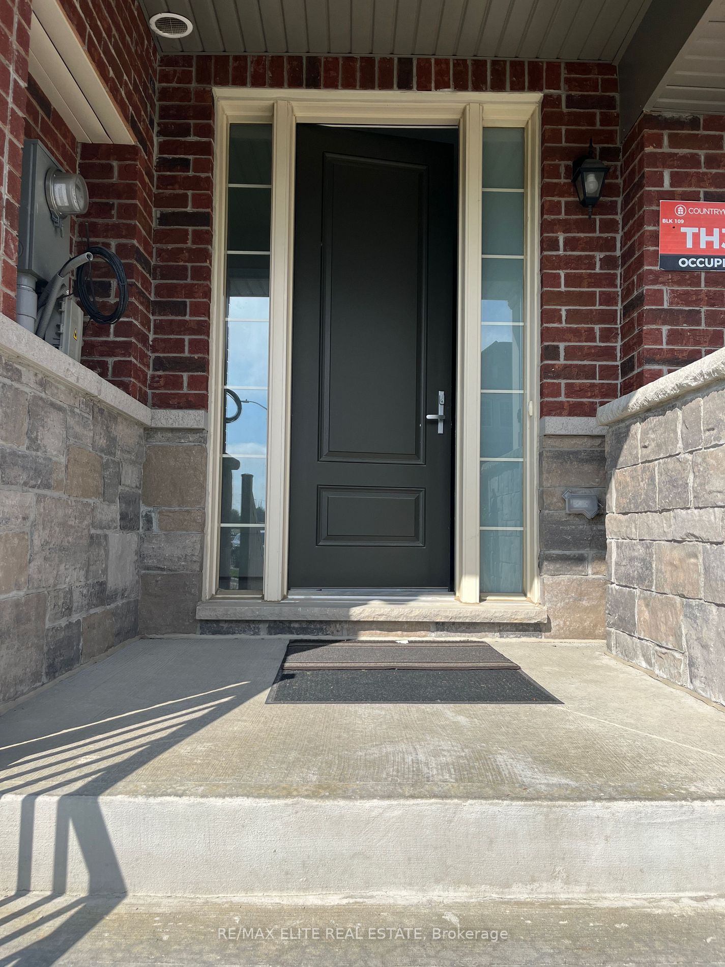 96 Drizzel Cres