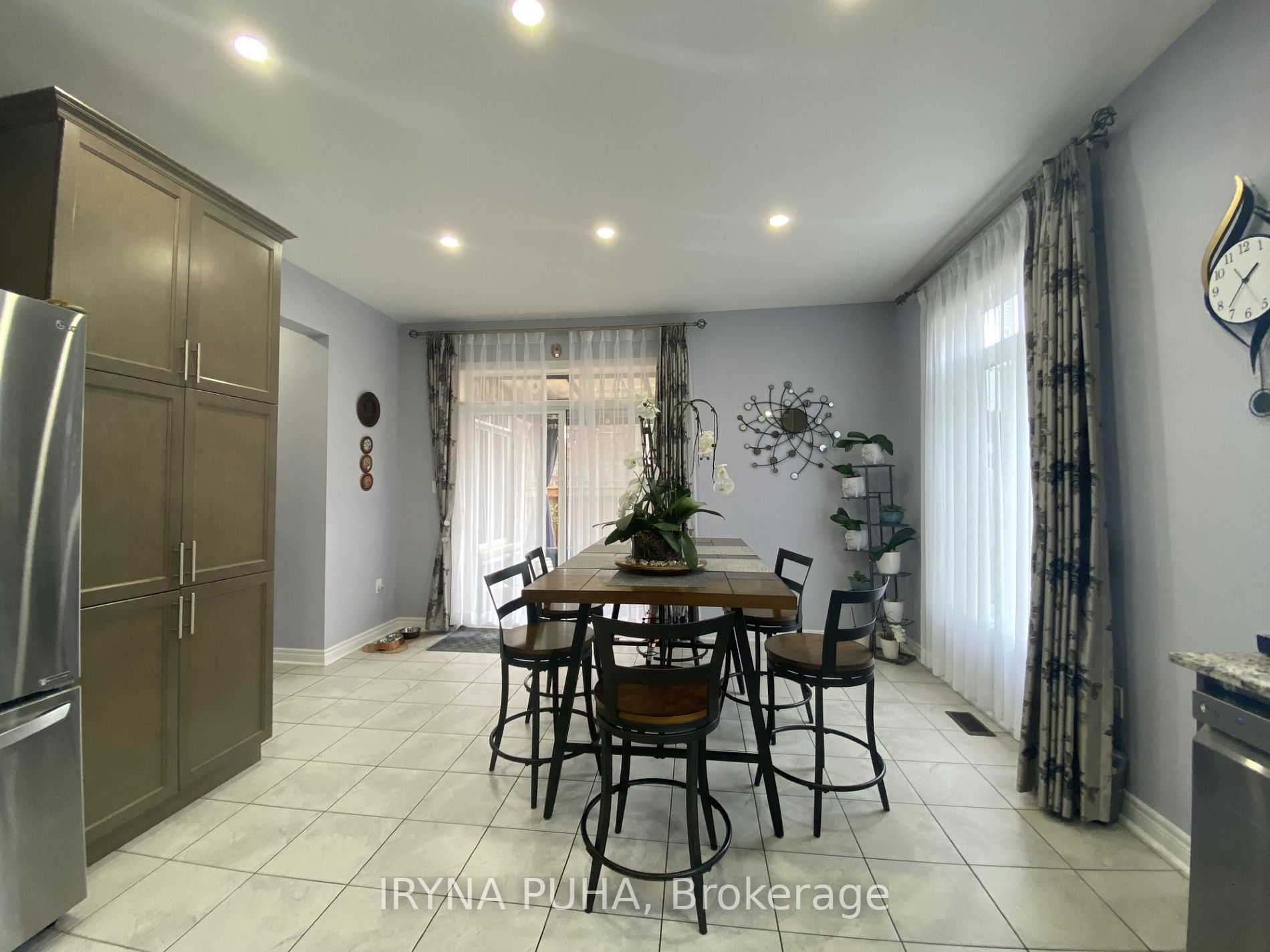 211 Gibson Circle
