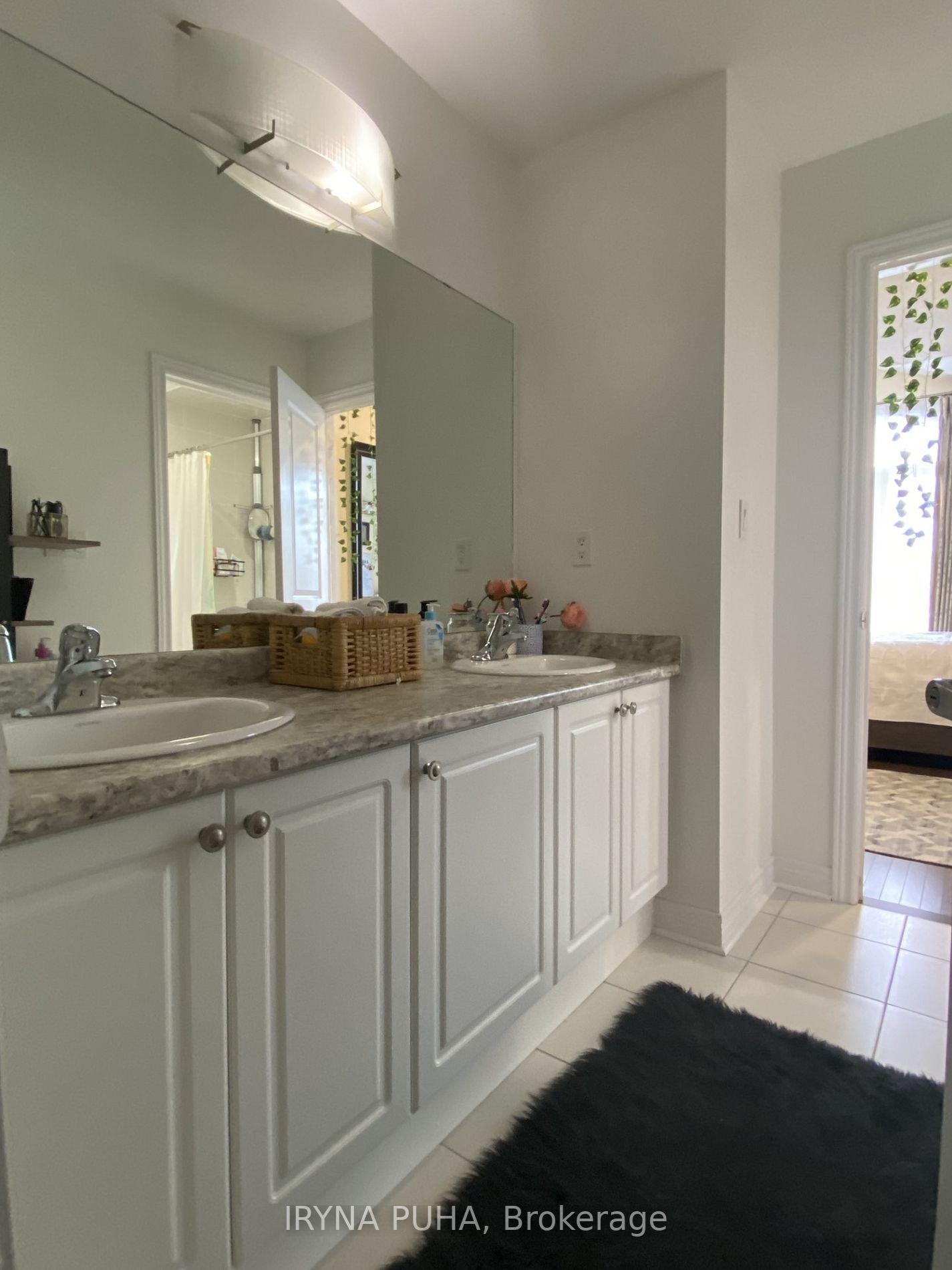 211 Gibson Circle