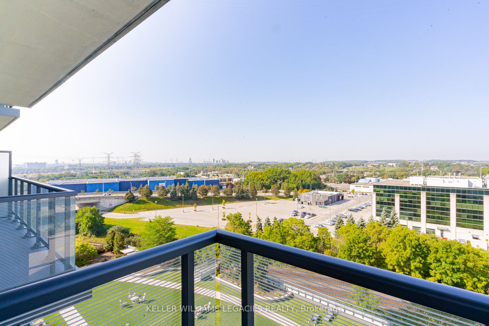55 Oneida Cres, #908