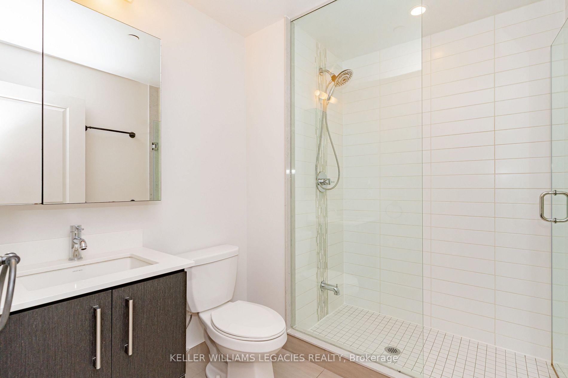 55 Oneida Cres, #908