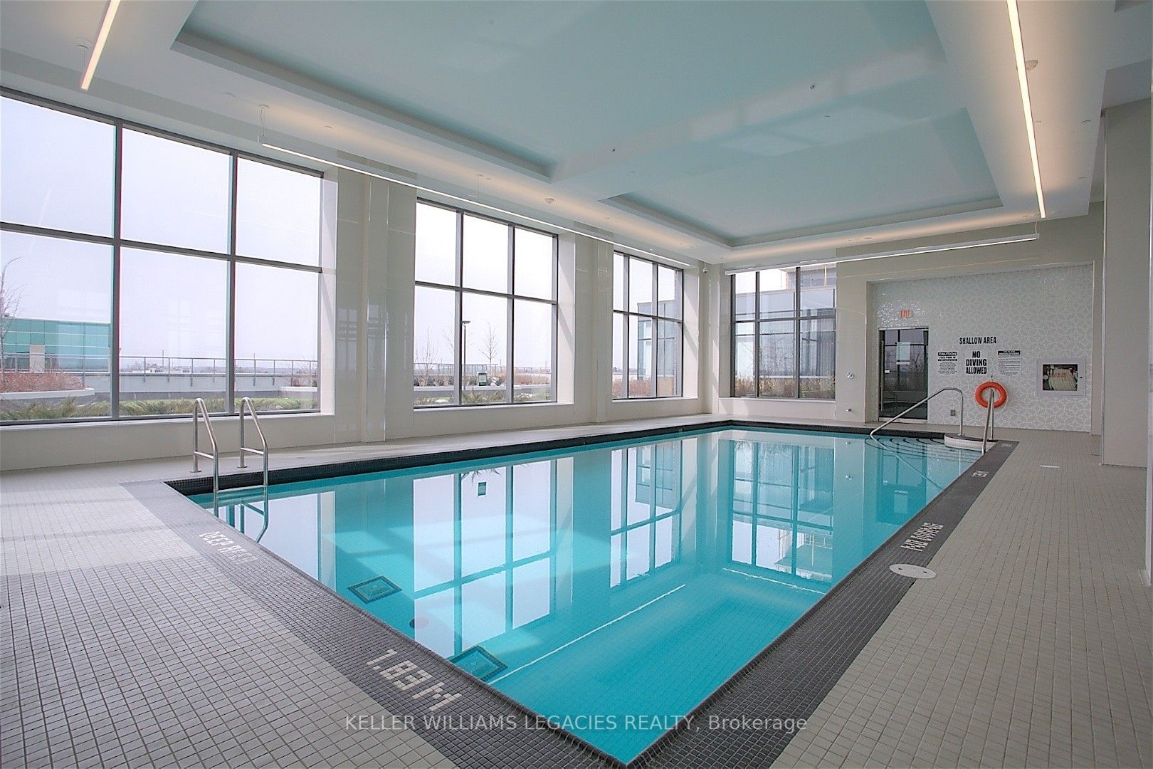 55 Oneida Cres, #908