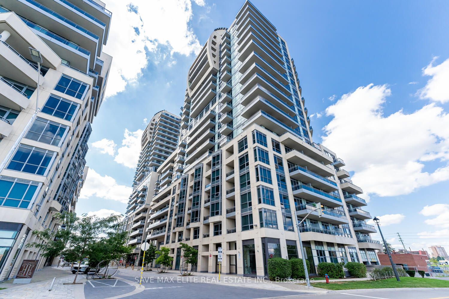 9205 Yonge St S, #907