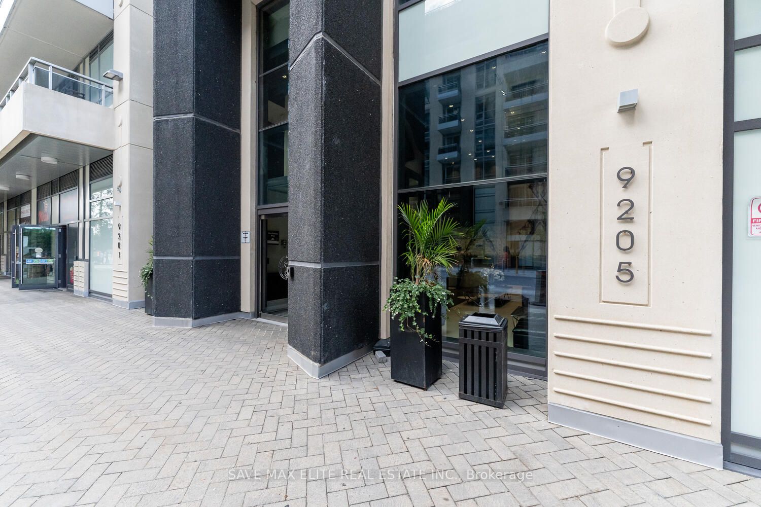 9205 Yonge St S, #907