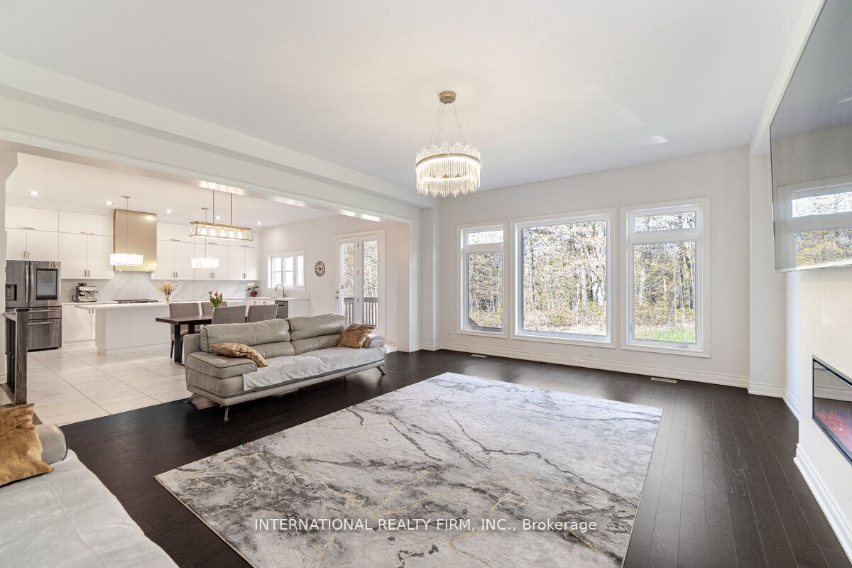 150 Cannes Ave