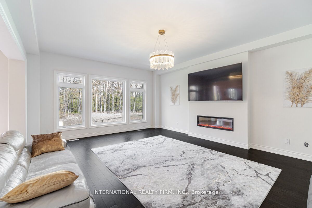 150 Cannes Ave