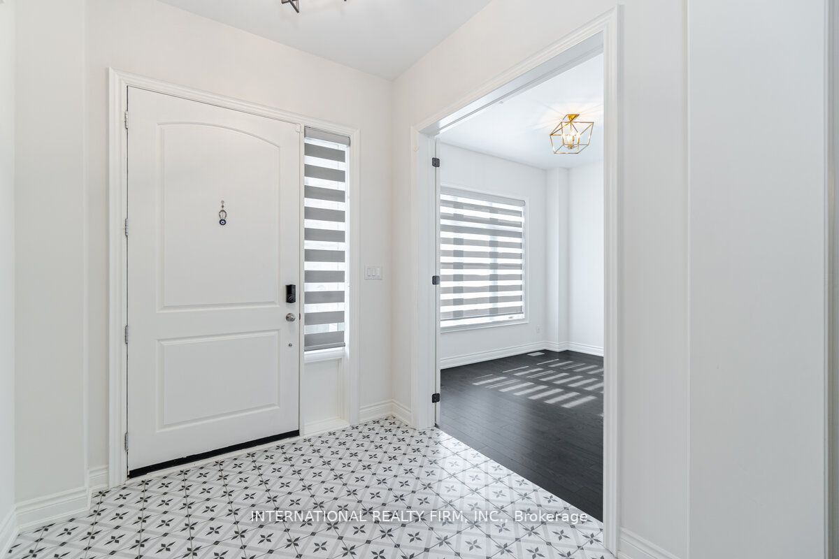 150 Cannes Ave