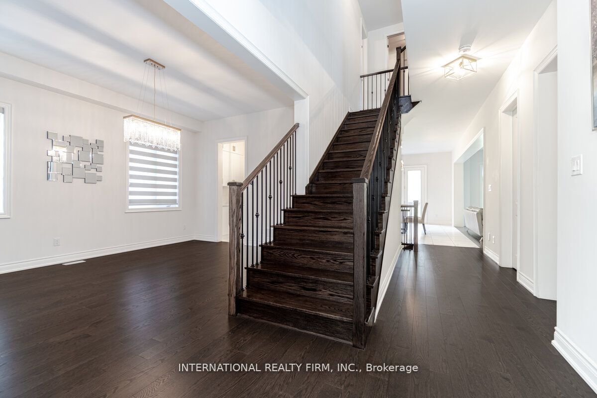 150 Cannes Ave