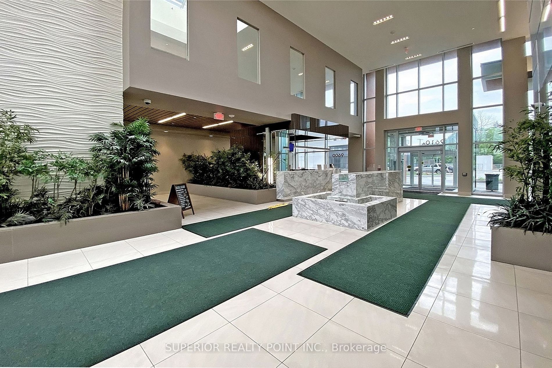 9600 Yonge St N, #1009B