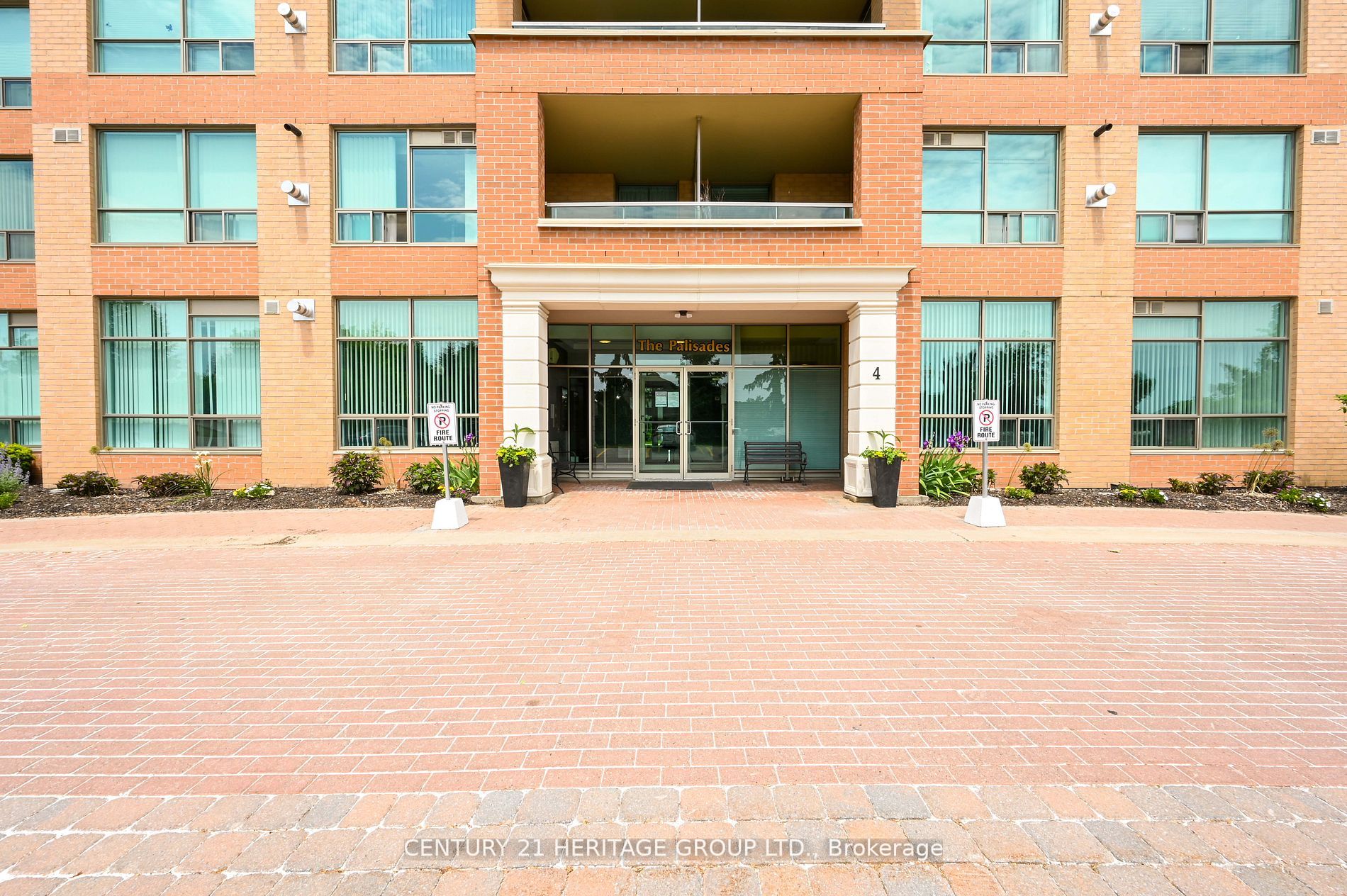 4 Briar Hill Hts, #109