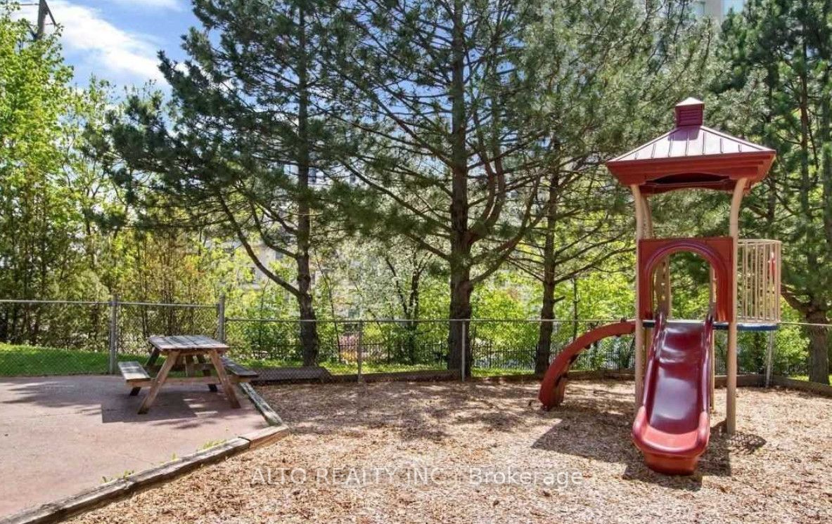 260 Davis Drive, #313