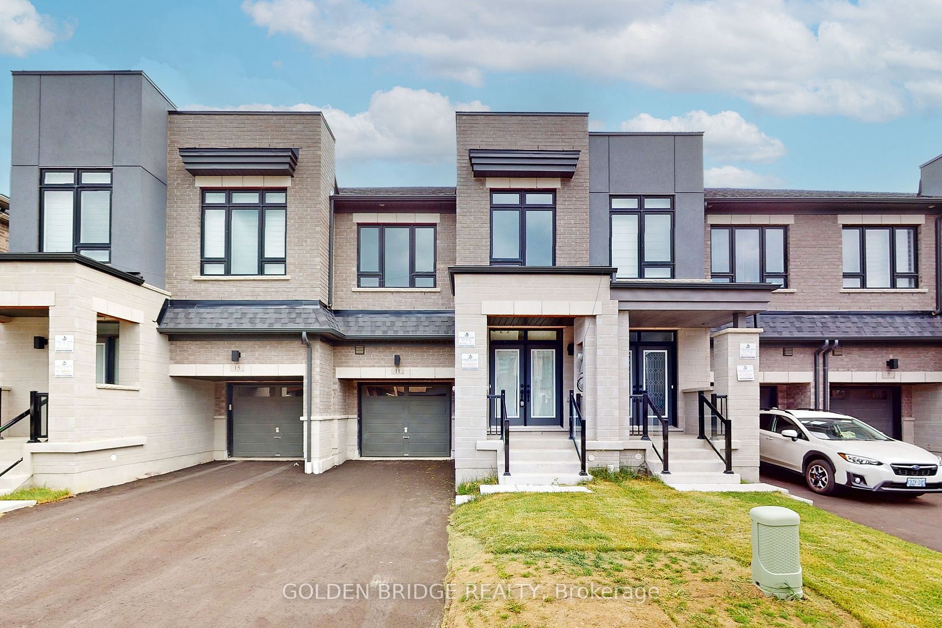11 Boiton St