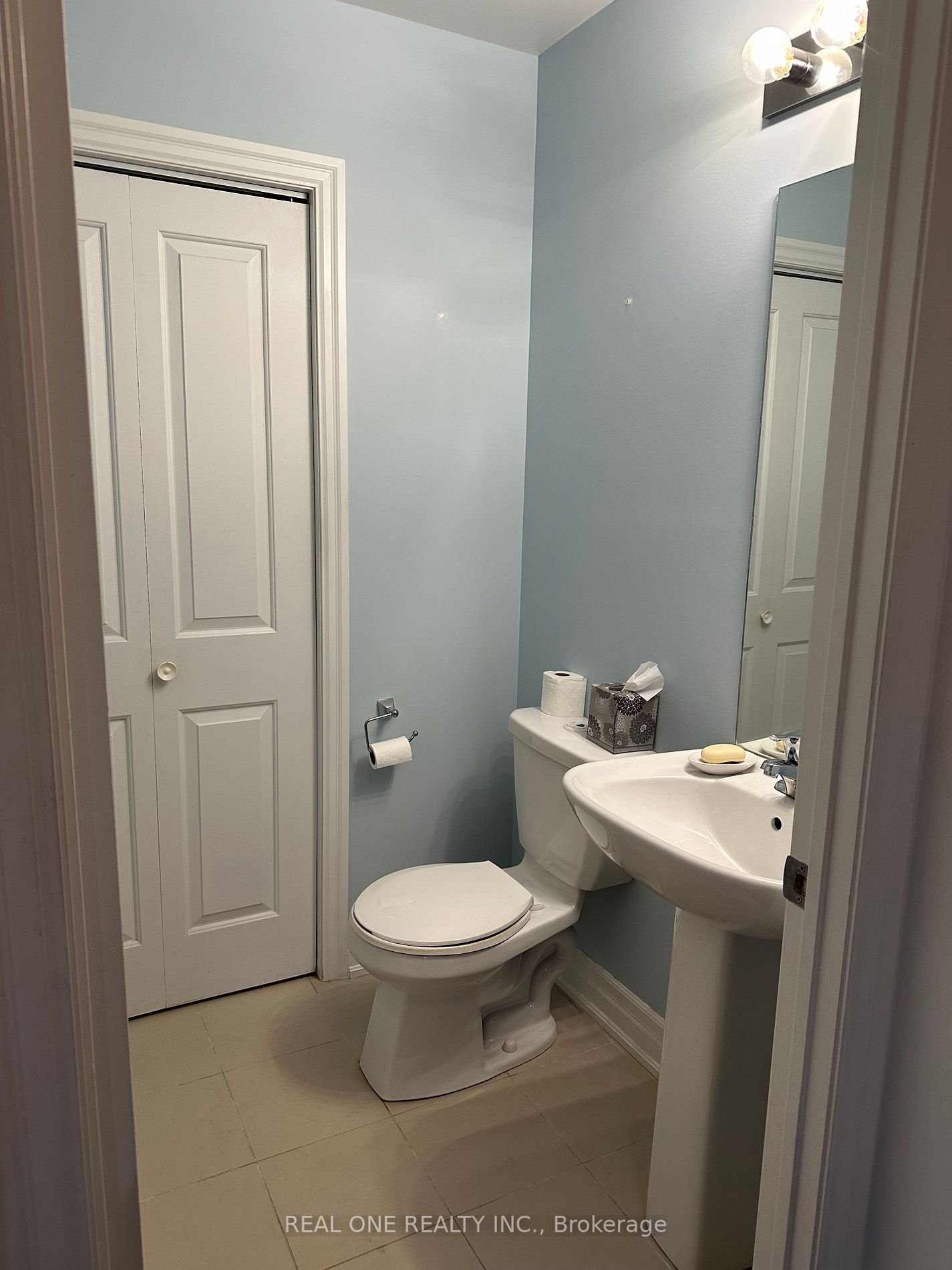 111 Civic Square Gate, #411