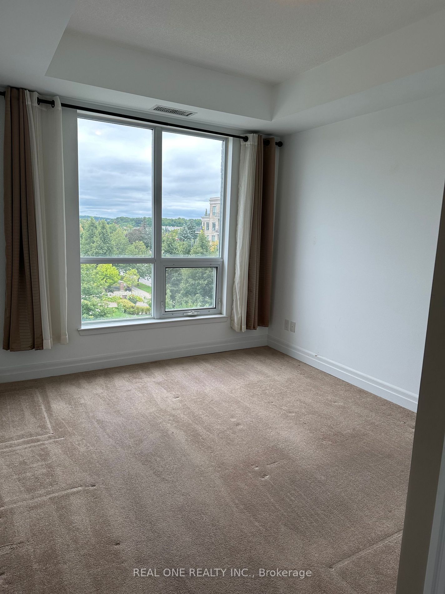 111 Civic Square Gate, #411