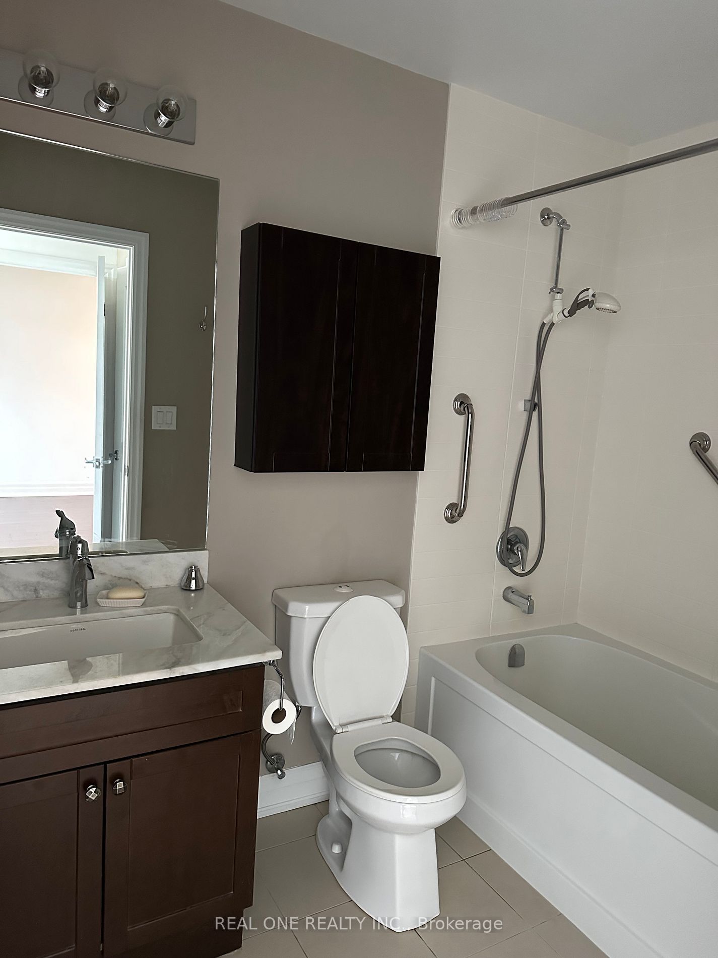 111 Civic Square Gate, #411