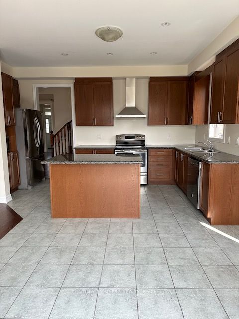 90 William Graham Dr