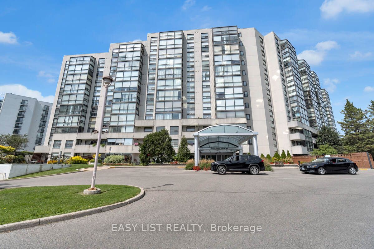 20 Harding Blvd W, #810