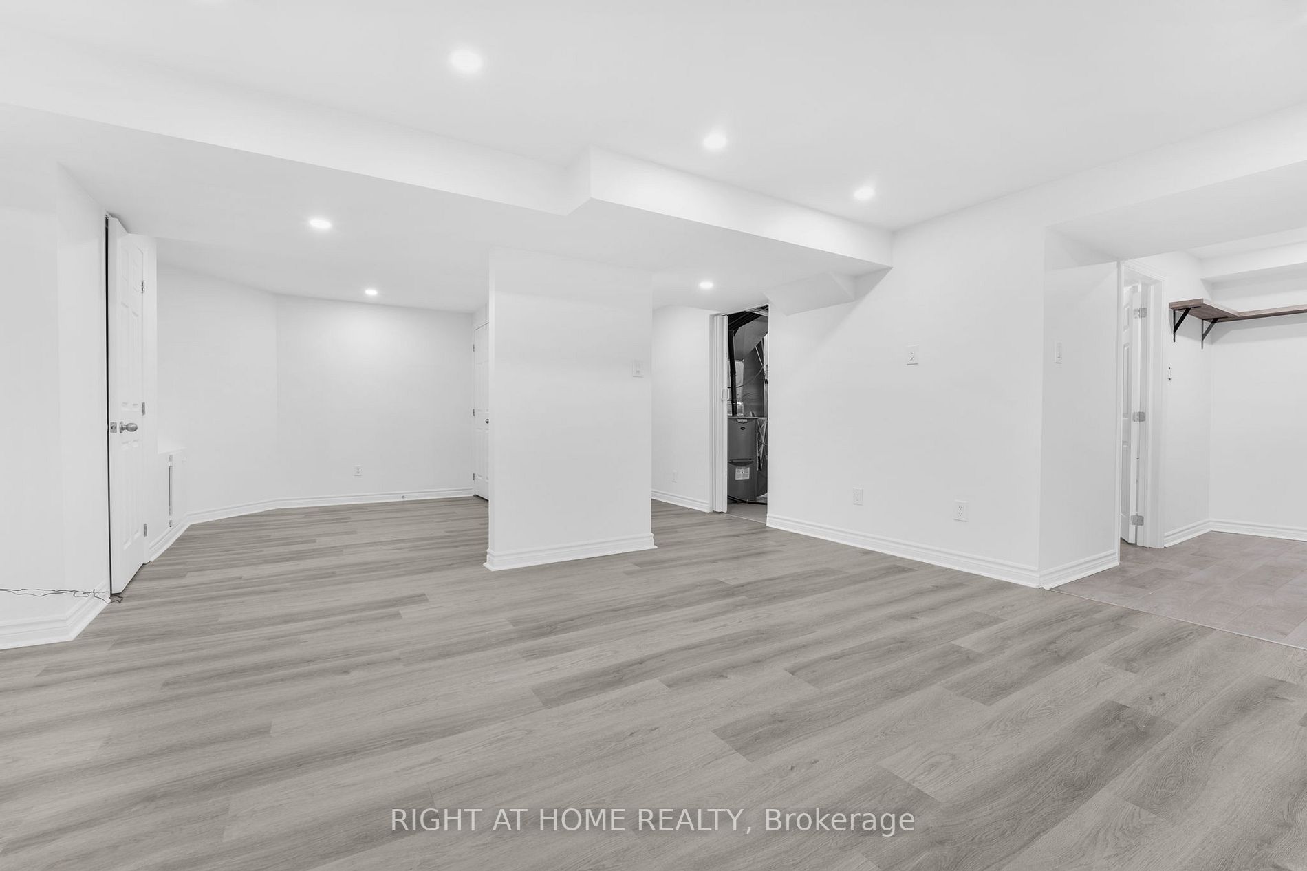 535 Walpole Cres, #Lower