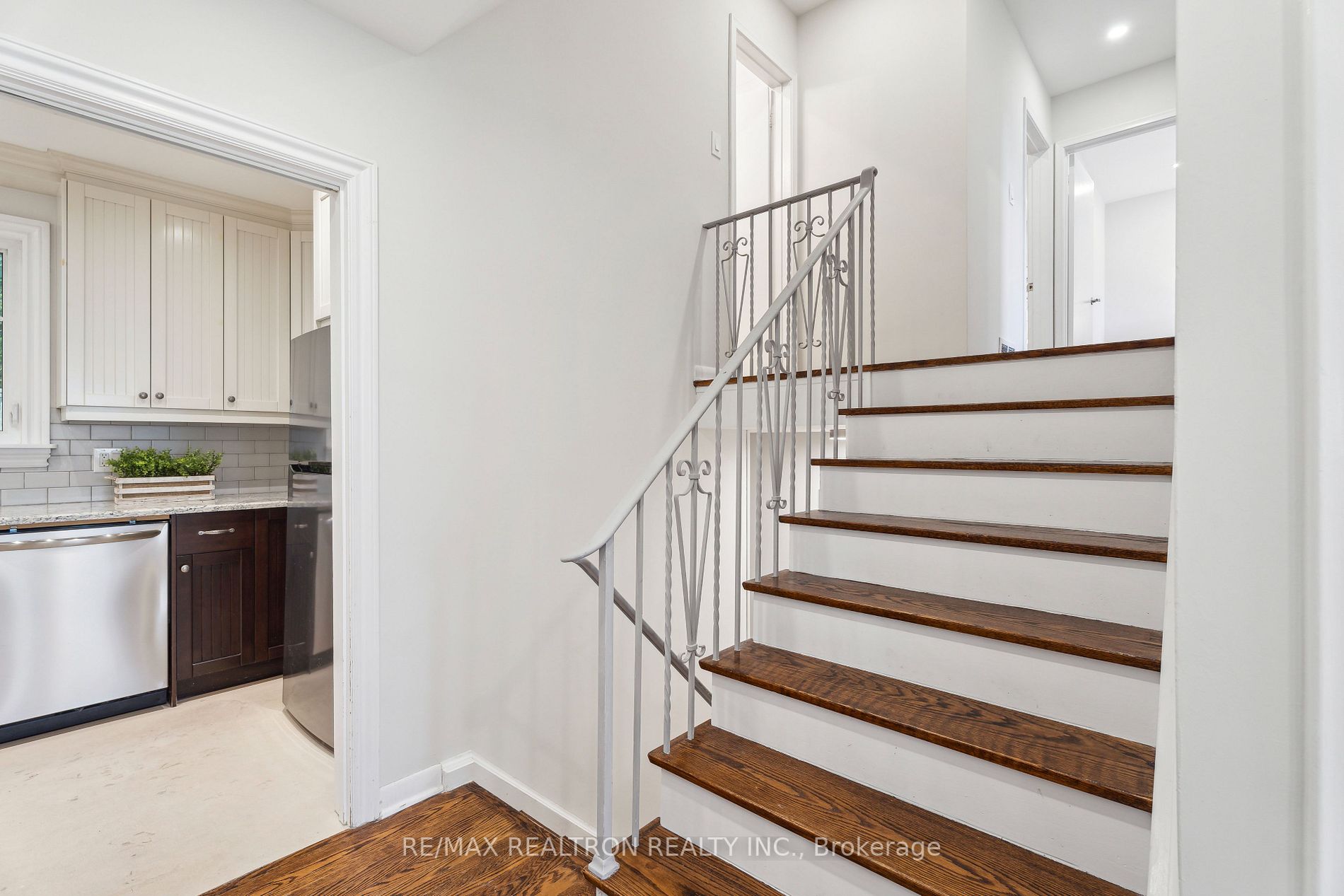 13 Willowgate Drive