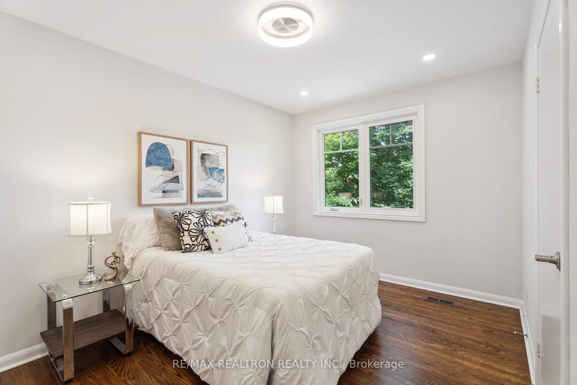 13 Willowgate Drive