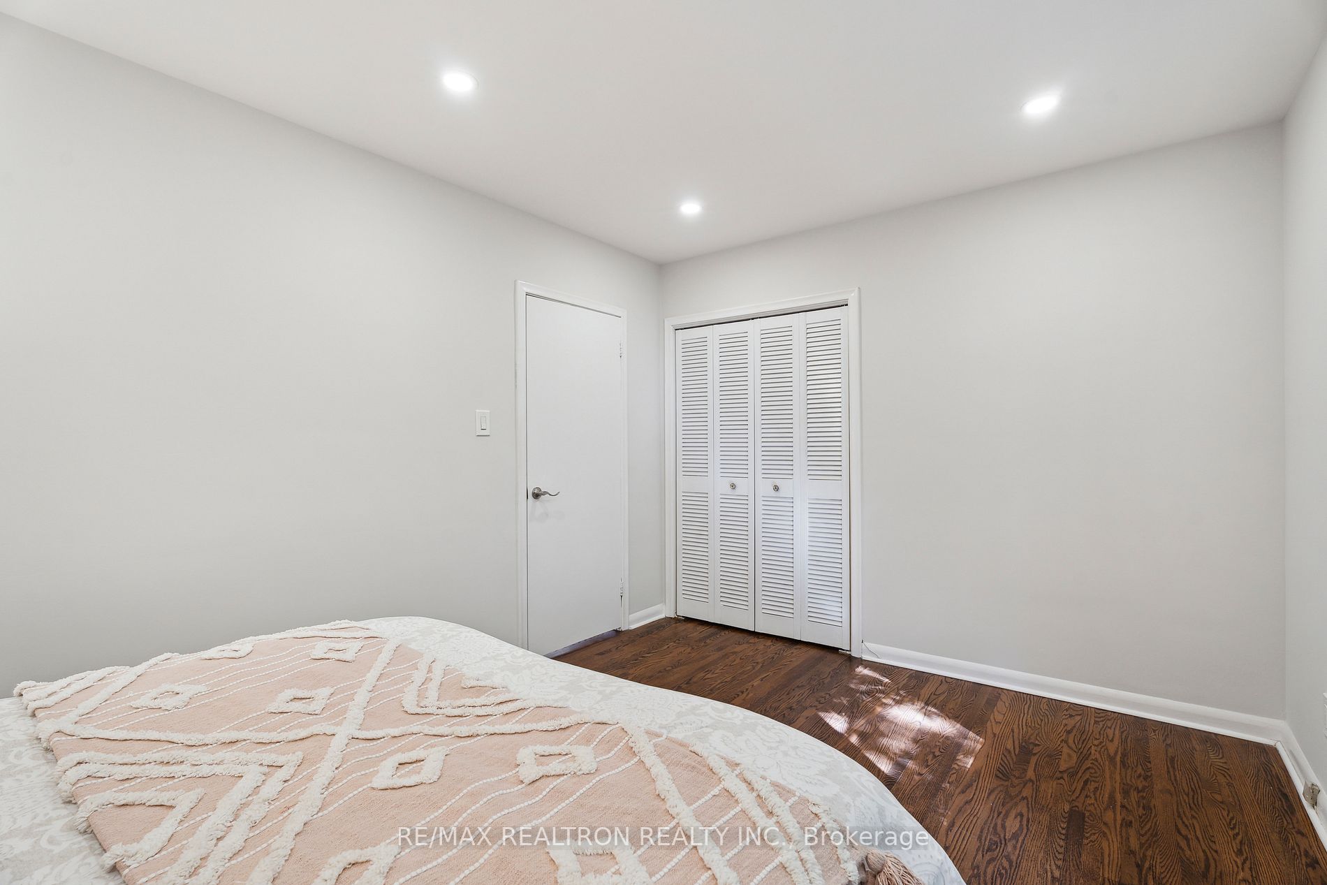 13 Willowgate Drive