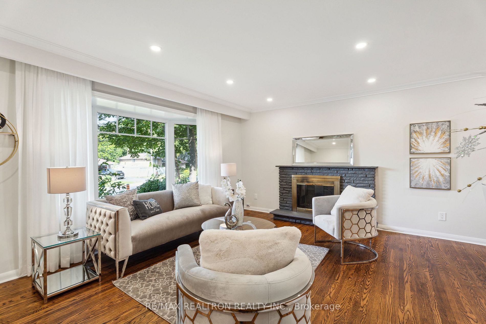 13 Willowgate Drive