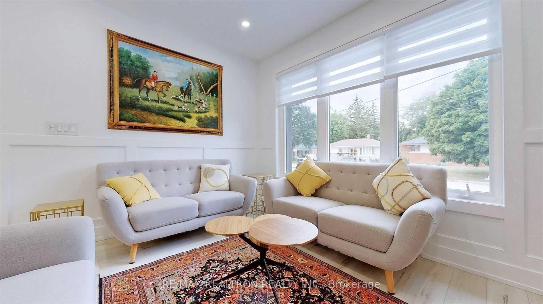 111 Evahill Crescent