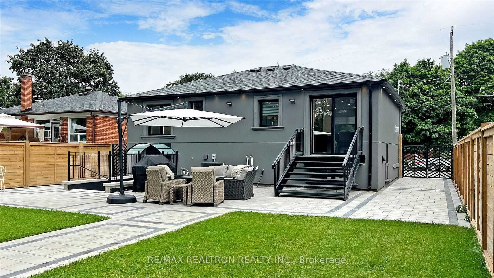 111 Evahill Crescent