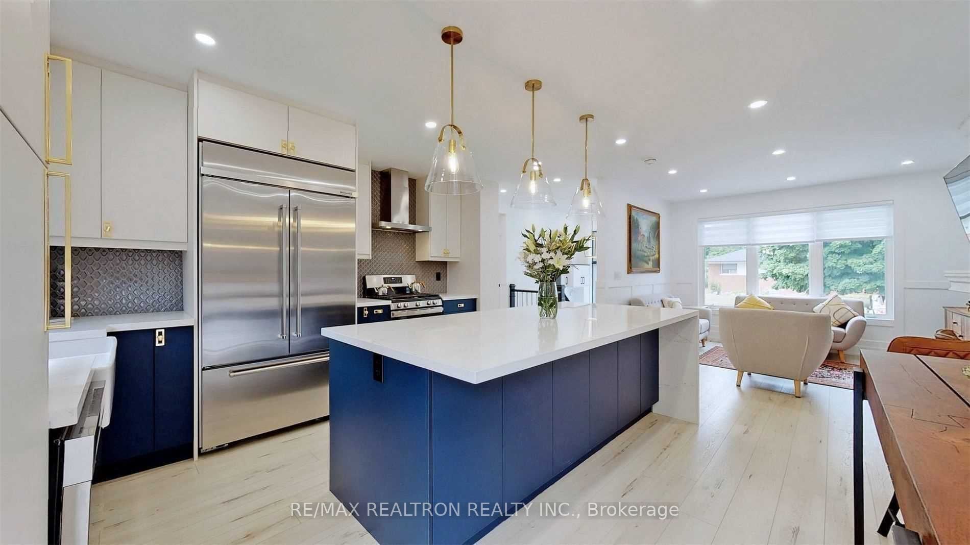 111 Evahill Crescent