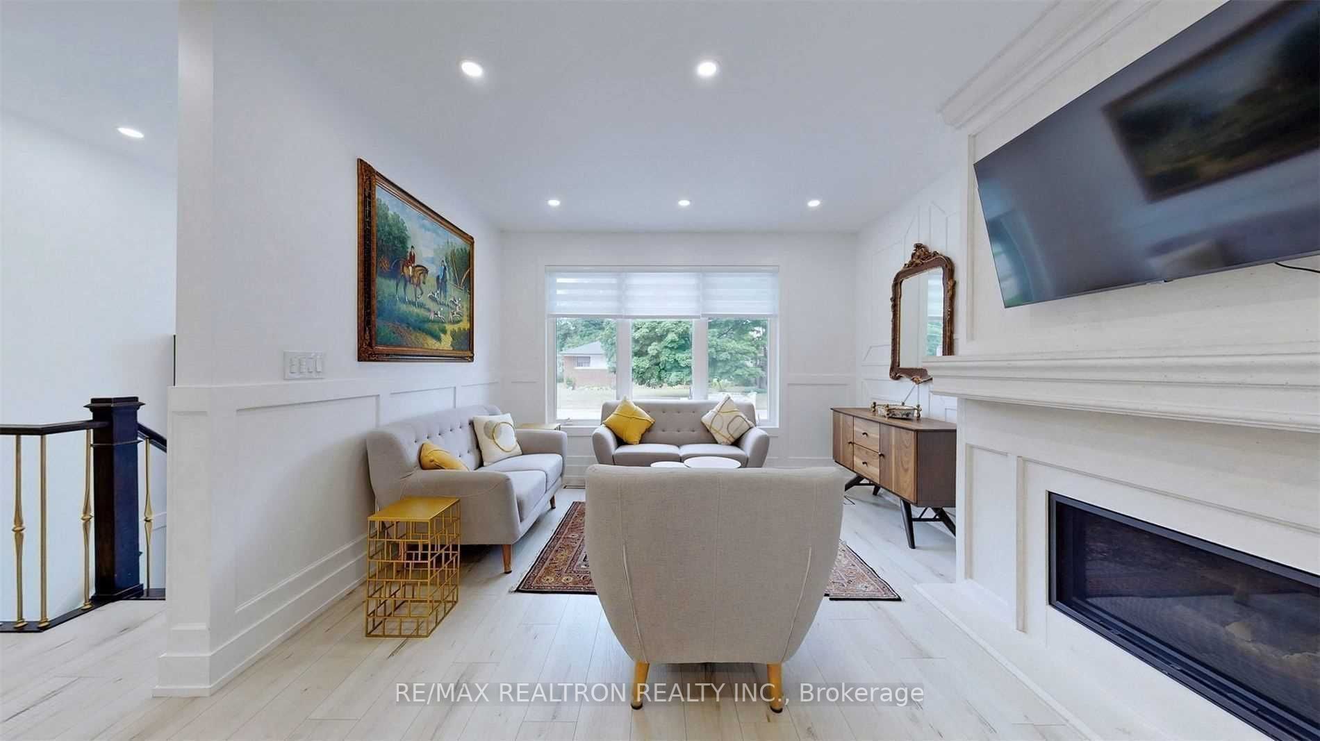 111 Evahill Crescent