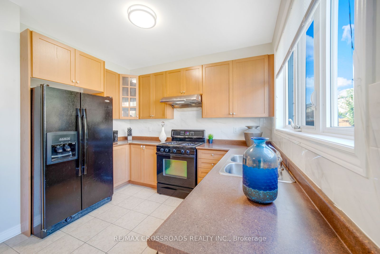 375 Mantle Ave