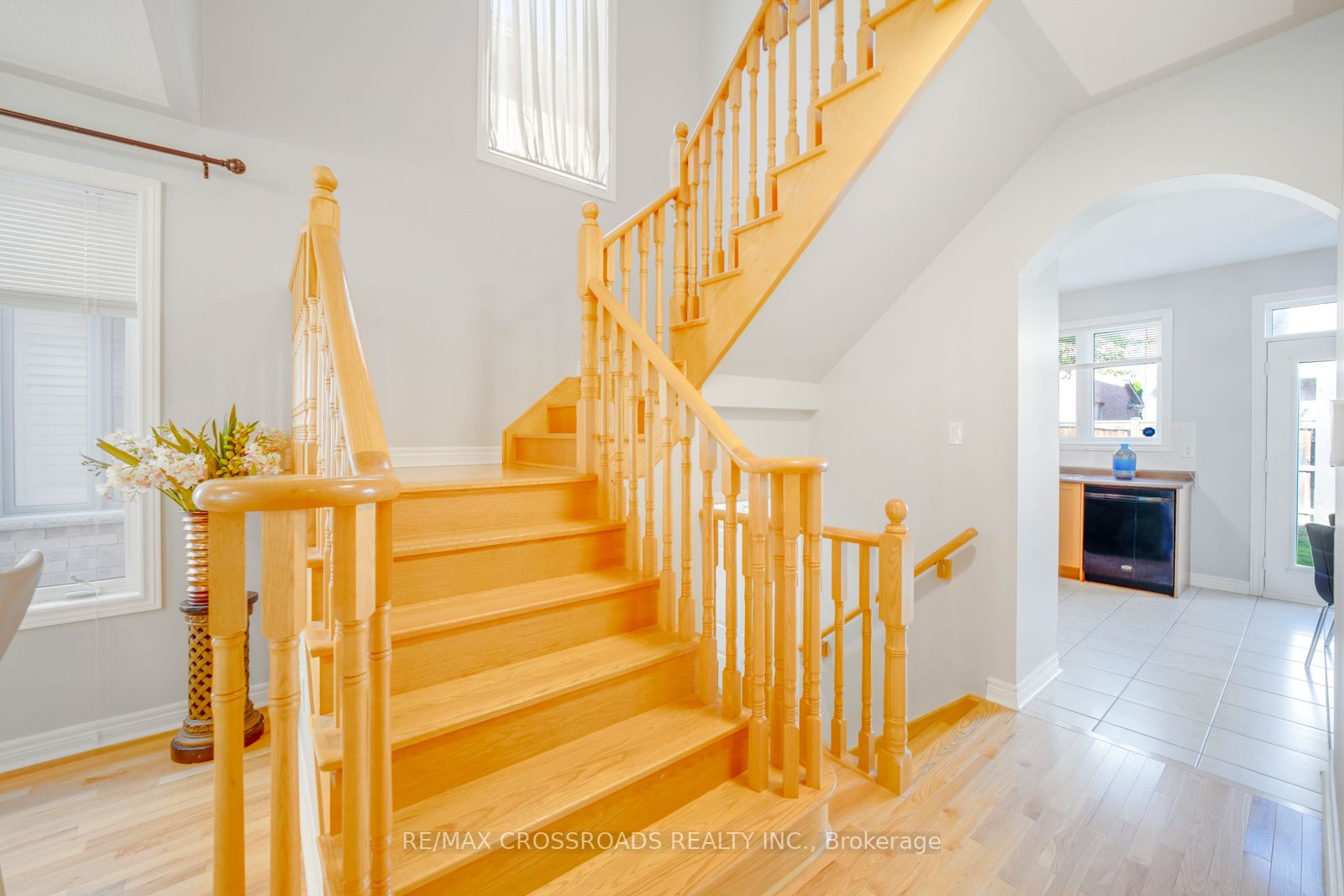 375 Mantle Ave