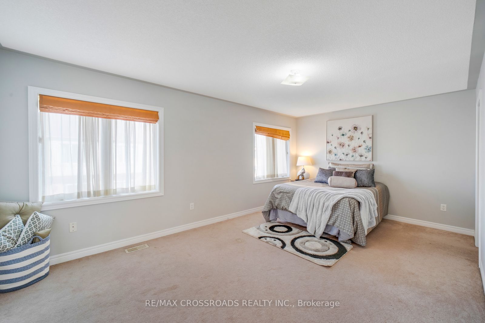 375 Mantle Ave