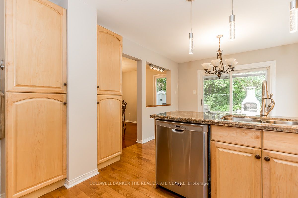 200 Kemano Rd