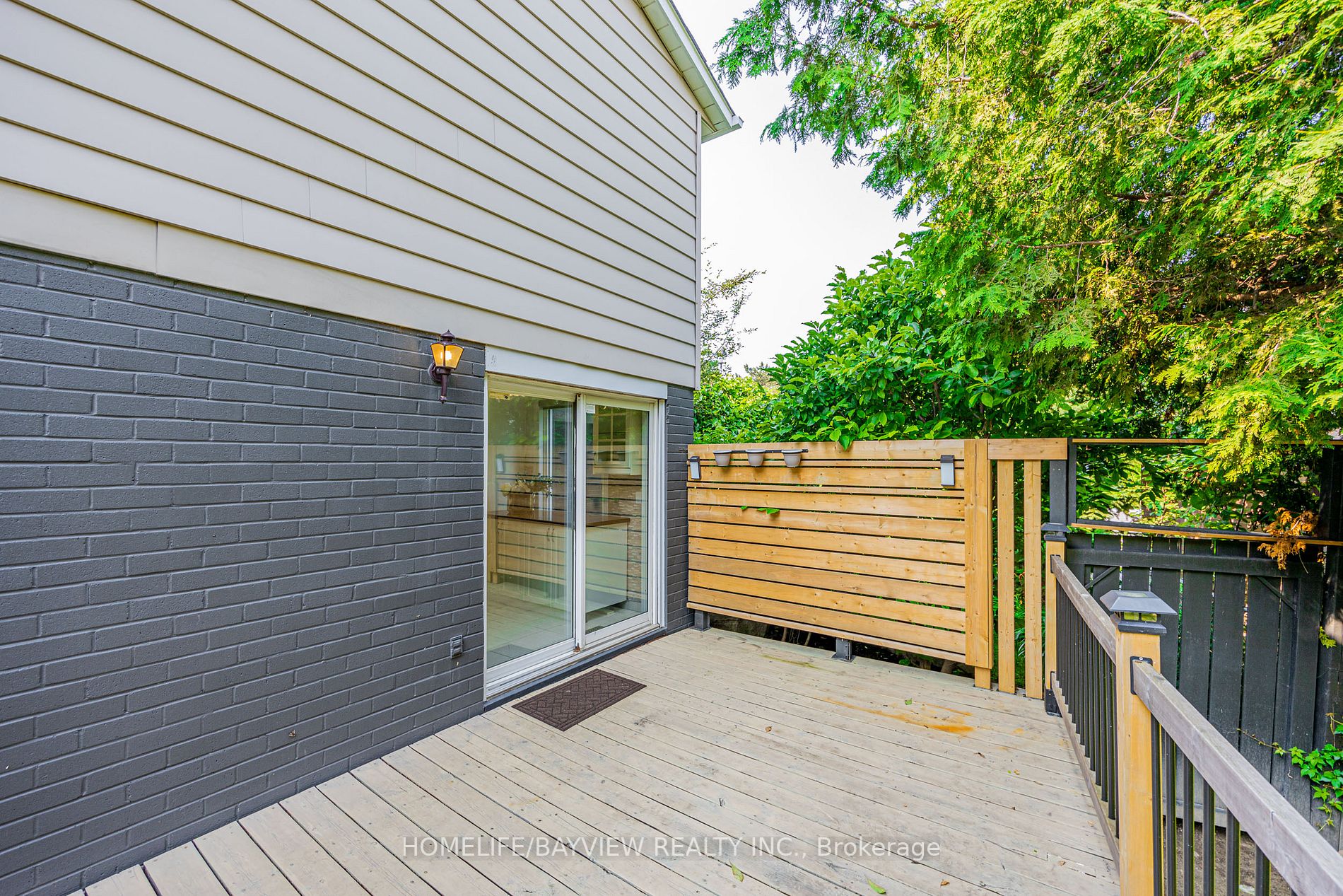 521 Cody Cres