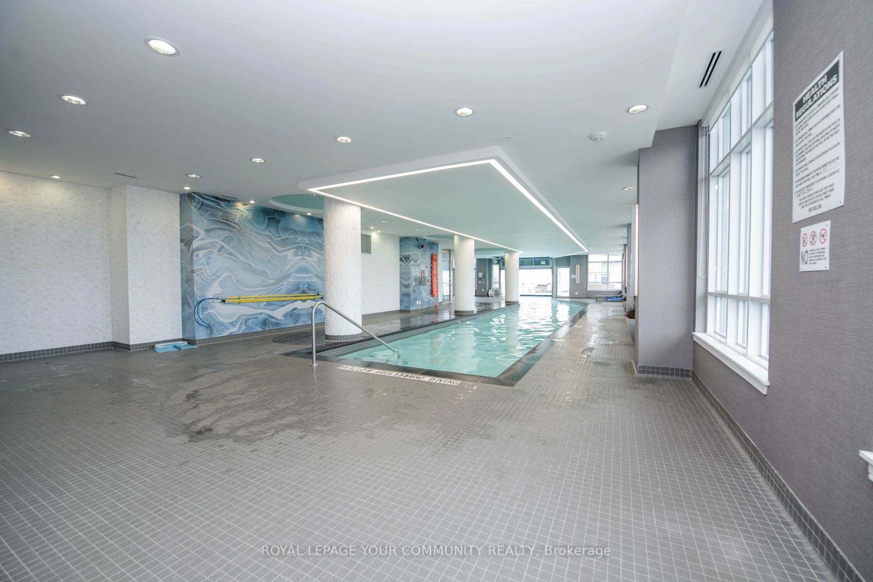 9199 Yonge St, #404