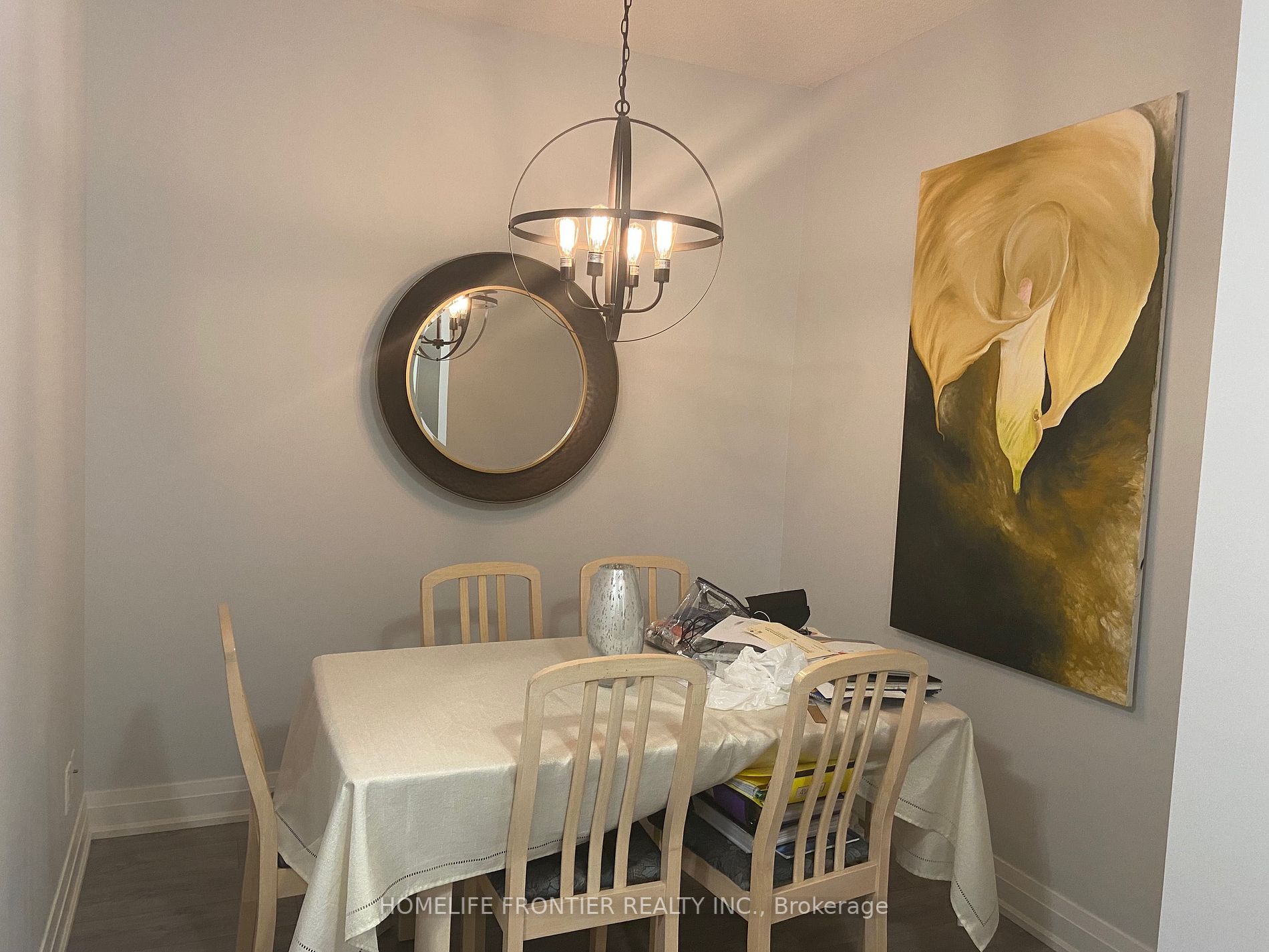 7165 Yonge St E, #907
