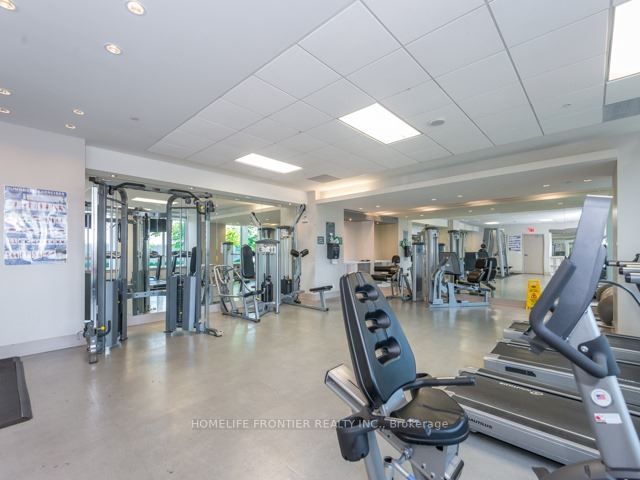 7165 Yonge St E, #907